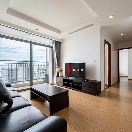 The Suite Landmark Saigon Riverside Apartment-2